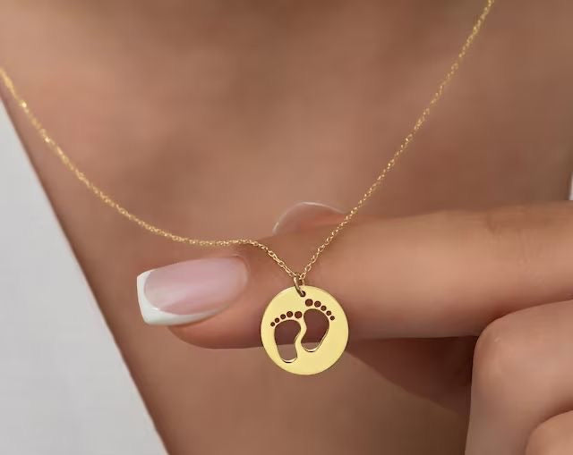 18K Gold Baby Footprint Necklace – For Mothers, Sisters & Little Ones