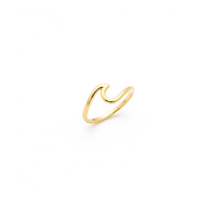 18K Gold Wave Flow Ring – Minimal Elegance