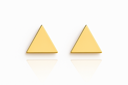 18K Gold Triangle Earring - Noora & Co.