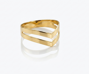 18K Gold V Ring – Bold Simplicity in Perfect Balance