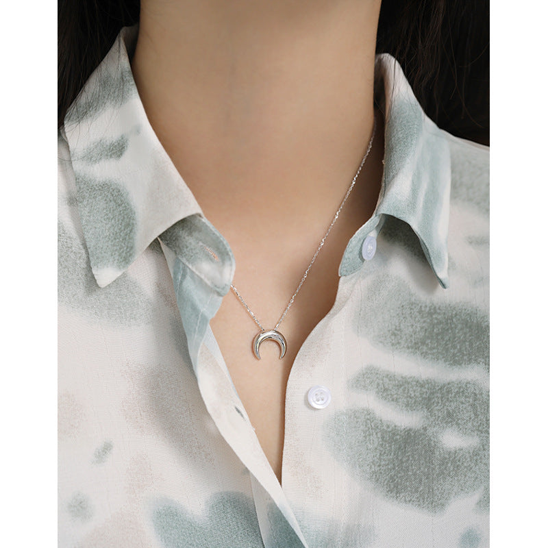 Women Crescent Moon 925 Sterling Silver Necklace - Noora & Co.